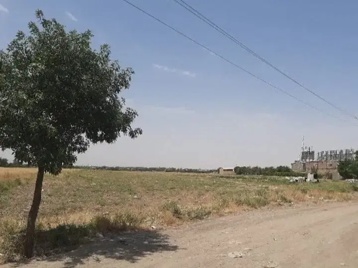 زمین در بافت روستای ادگی نیشابور