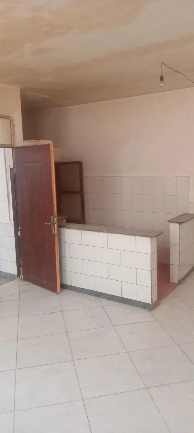 خانه در سی متری میقان دو طبقه ونیم