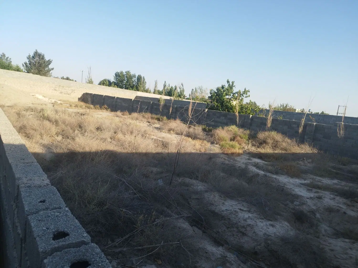 زمین ۴ دیواری