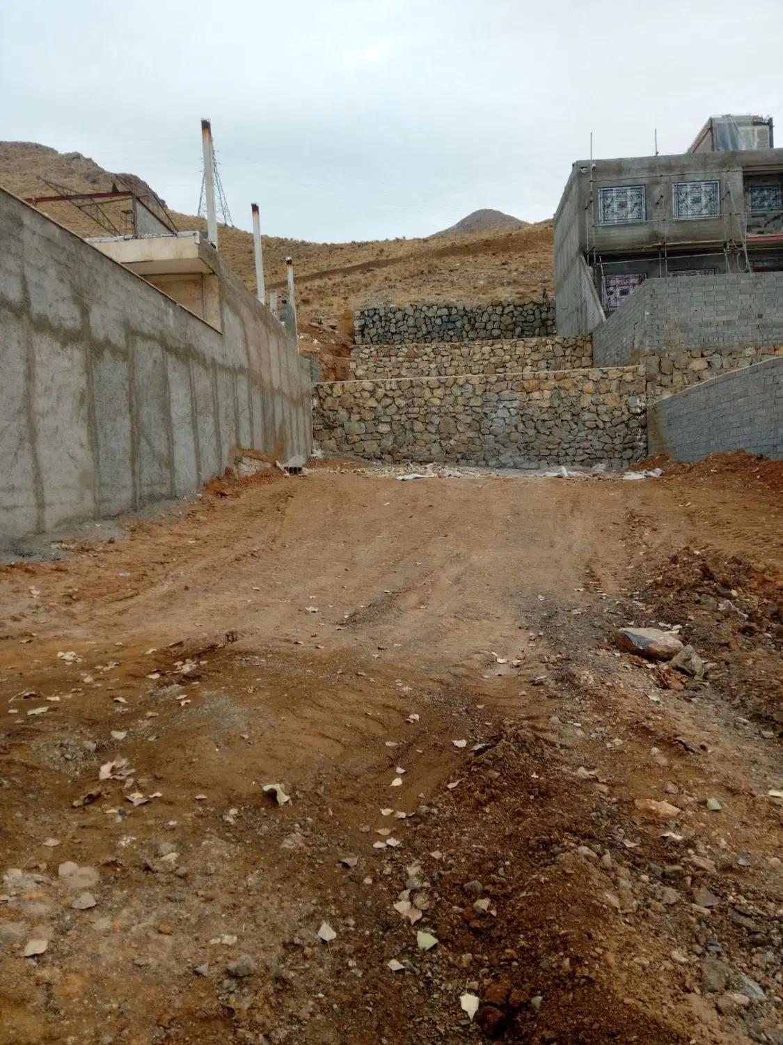 زمین در رودهن سادات محله