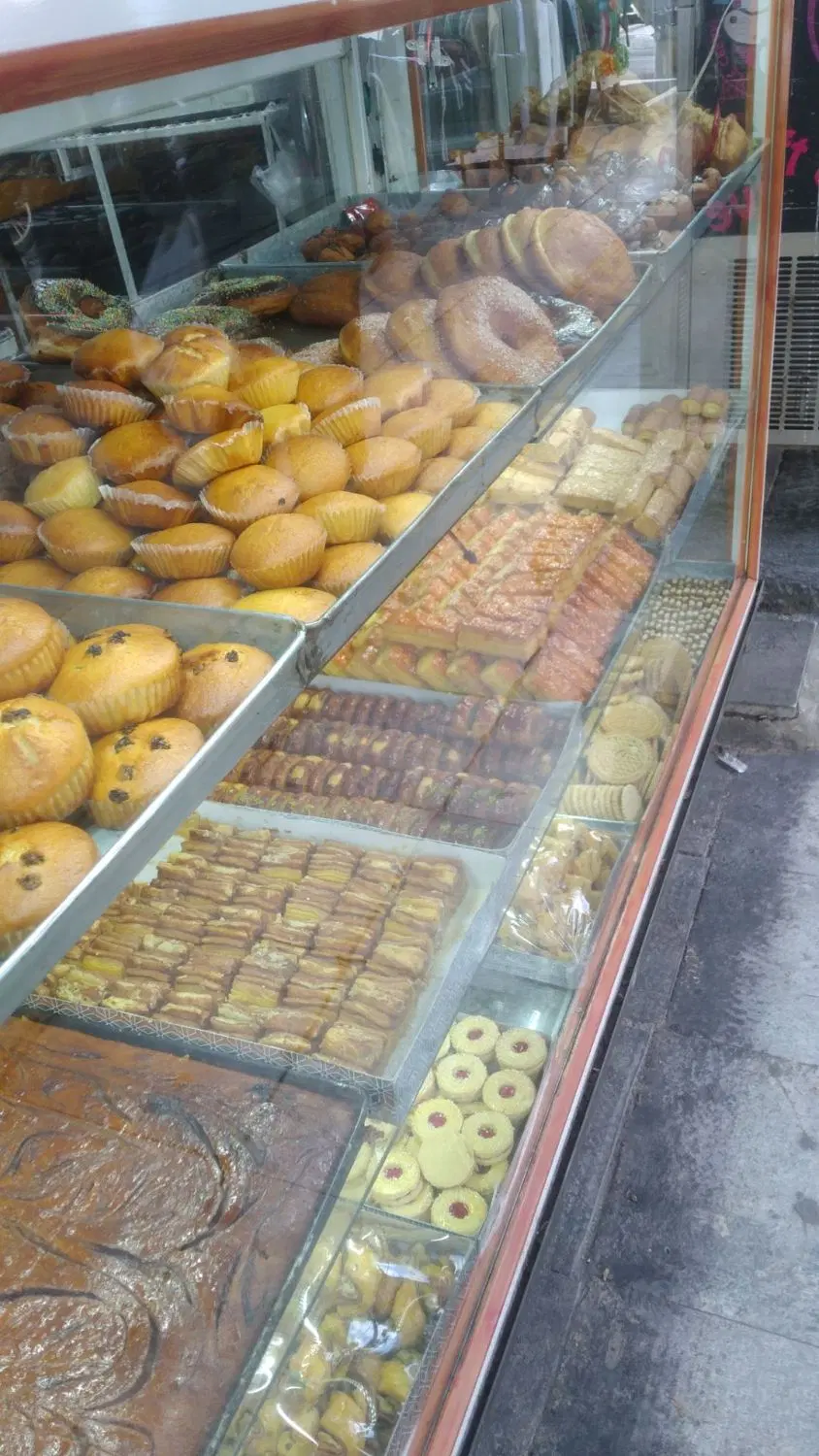 واگذاری مغازه کیک پزی