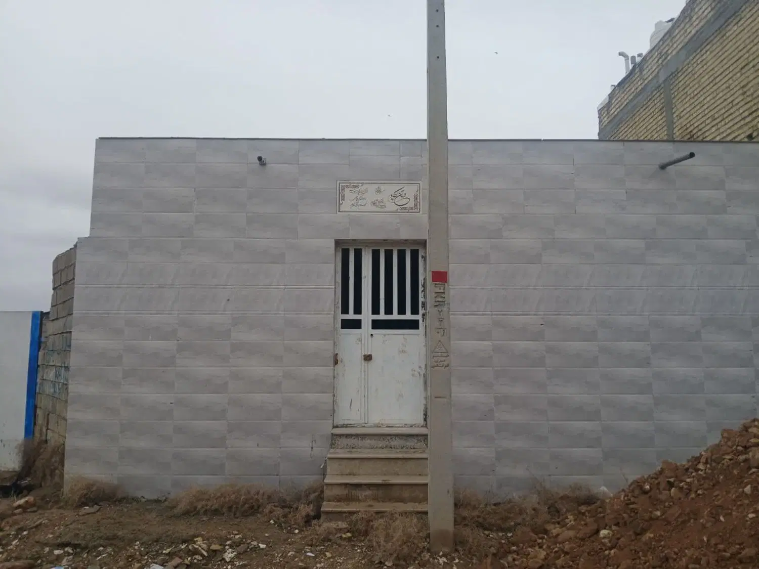 خانه ویلایی ۱۲۰متر نوساز با۱۴۴زمین اماده ساخت