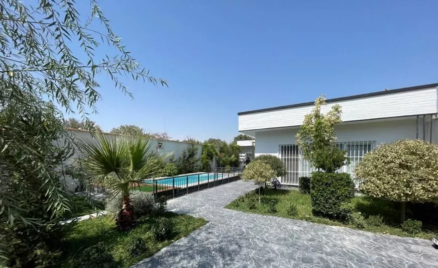 خانه ویلایی  چمن مهرشهر