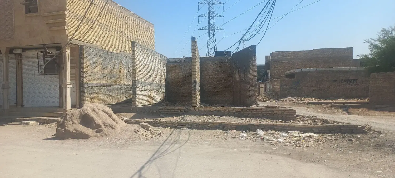 چهارعددمغازتجاریی سرچهاره شهرک رزمندگان زعفرانیی