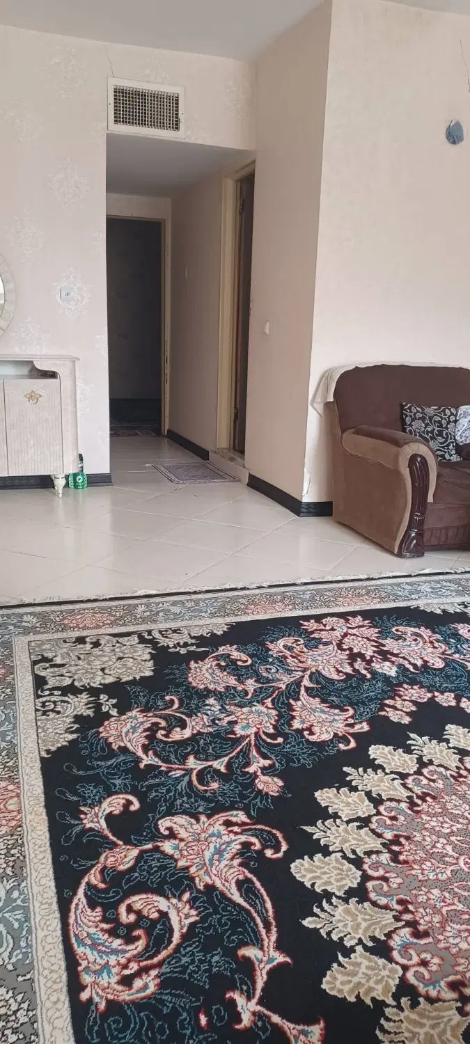آپارتمان ۷۰ متری ، دوخوابه ، ط همکف ، املاک حسام