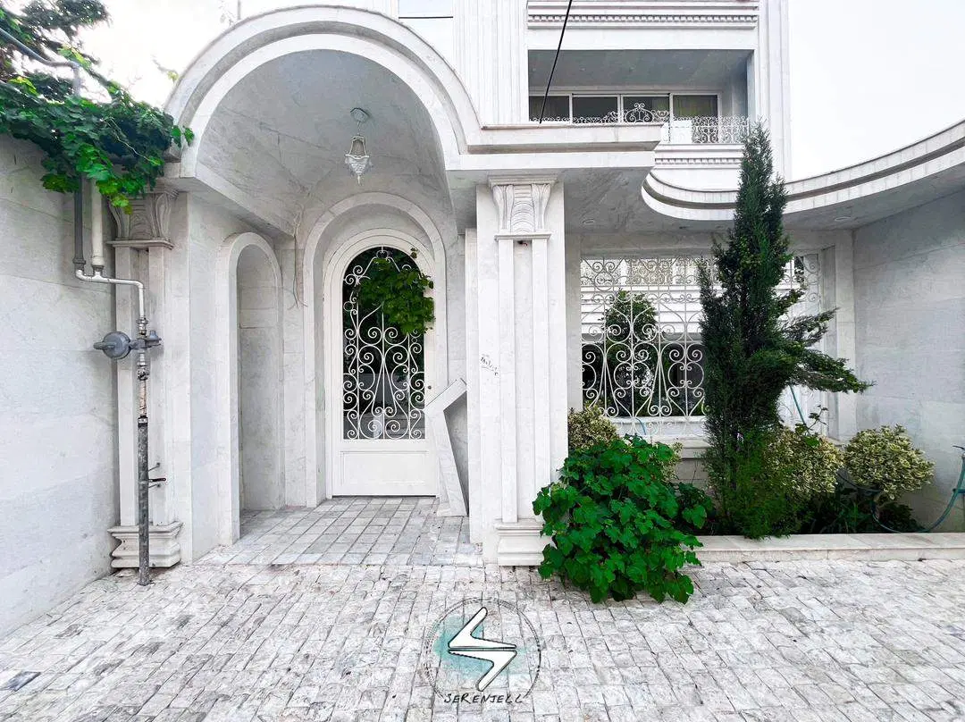 آپارتمان 110 متری نوساز جنوبی با حیاط اختصاصی