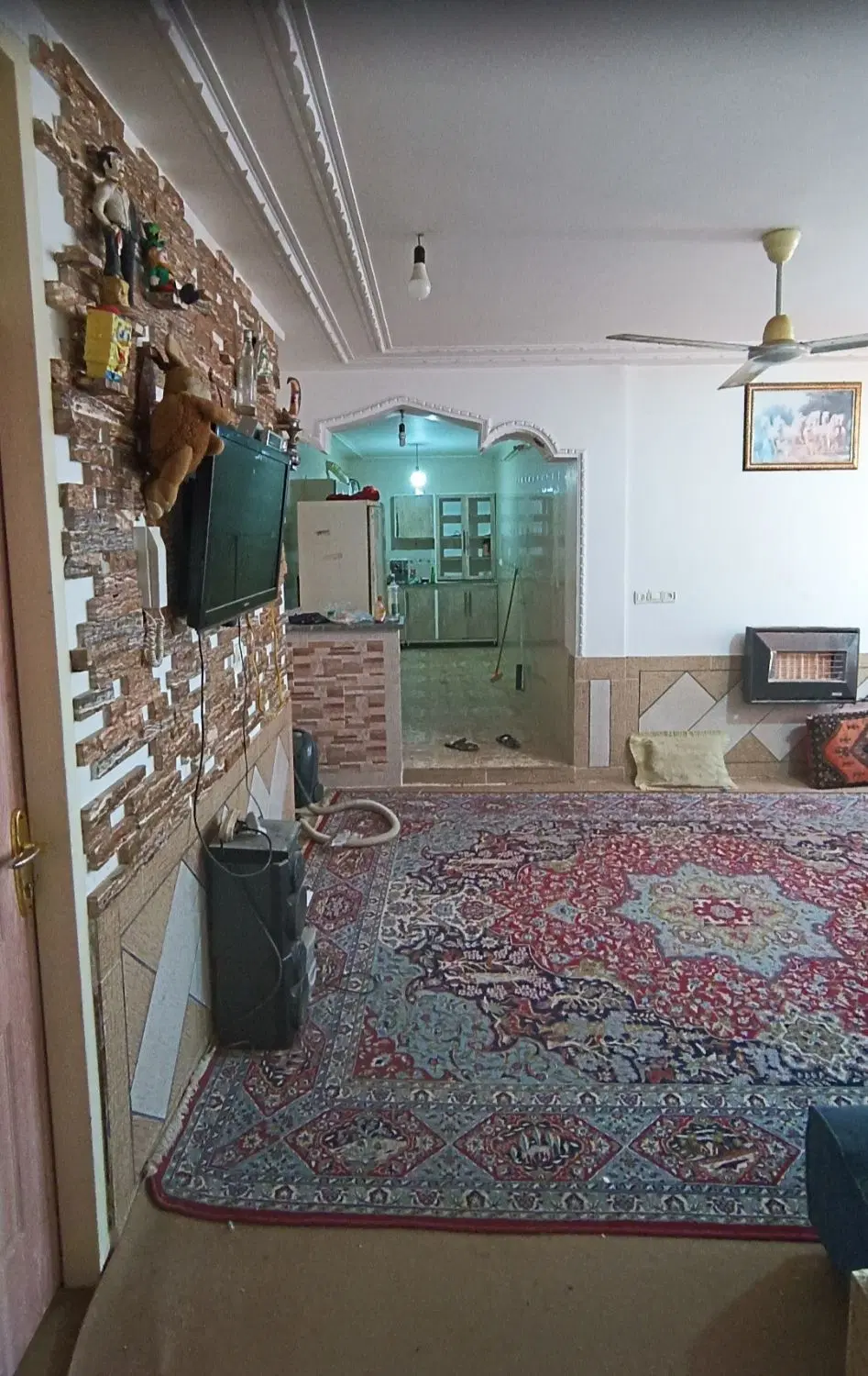 رهن آپارتمان یک خواب واقع در چهار راه انقلاب