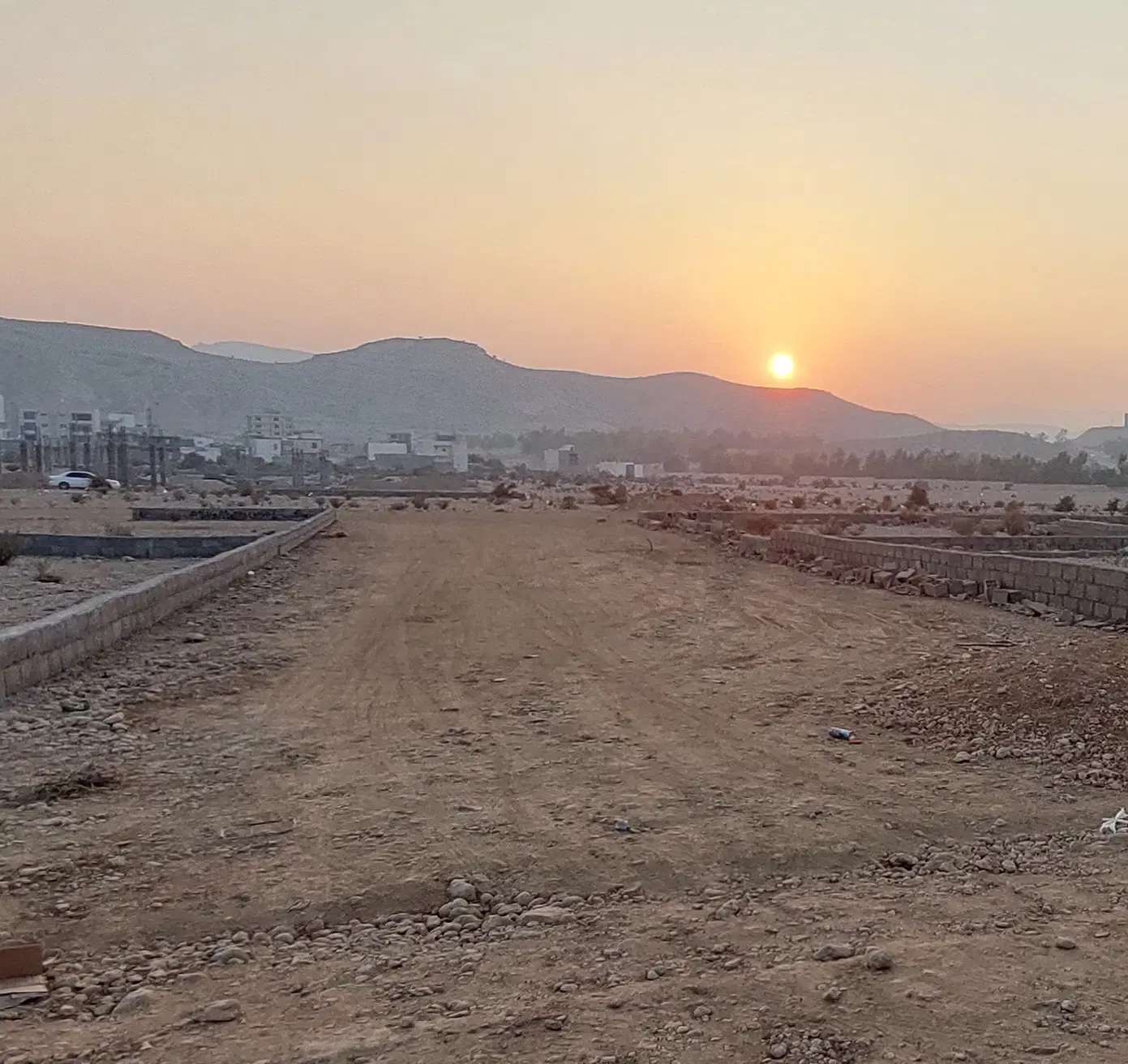 فروش زمین( زمینهای سپاه، ابتدای جاده دوان)