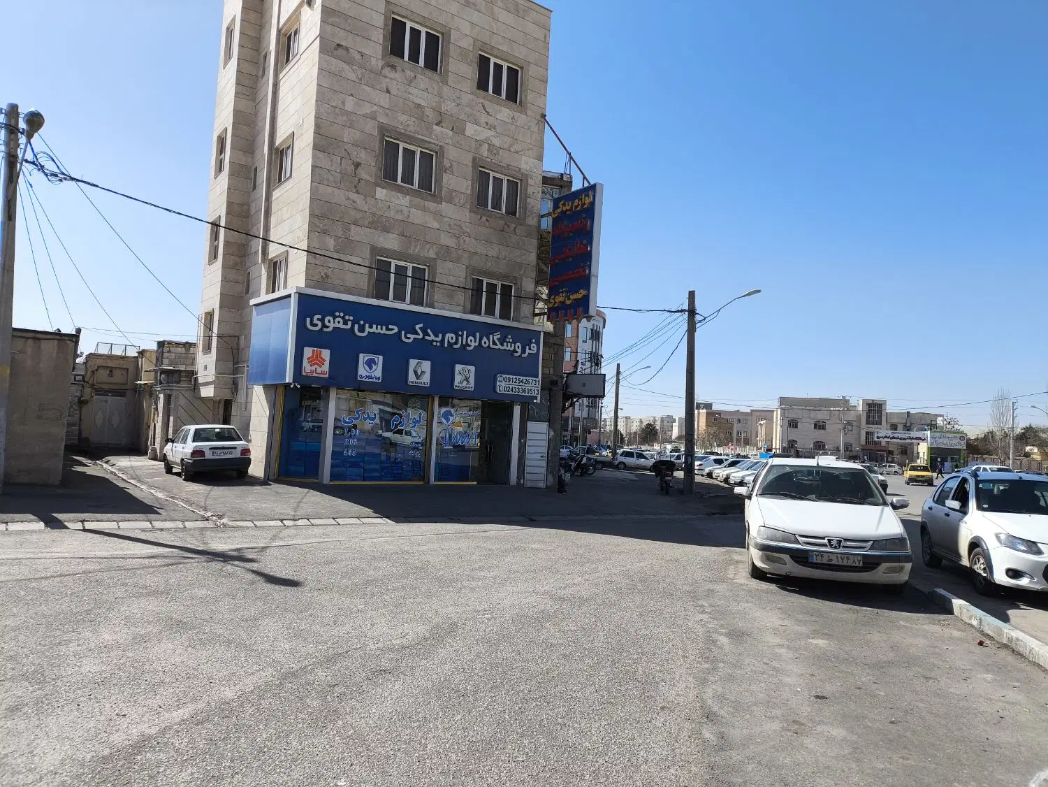 دربست ویلایی ۱۶۷متر امجدیه ،قابل تبدیل