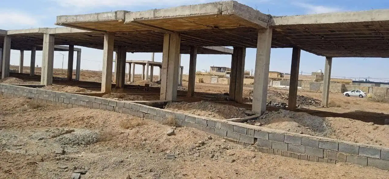دوقطعه ۲۰۰متری  با سقف وستون شهرک المهدی سجزی