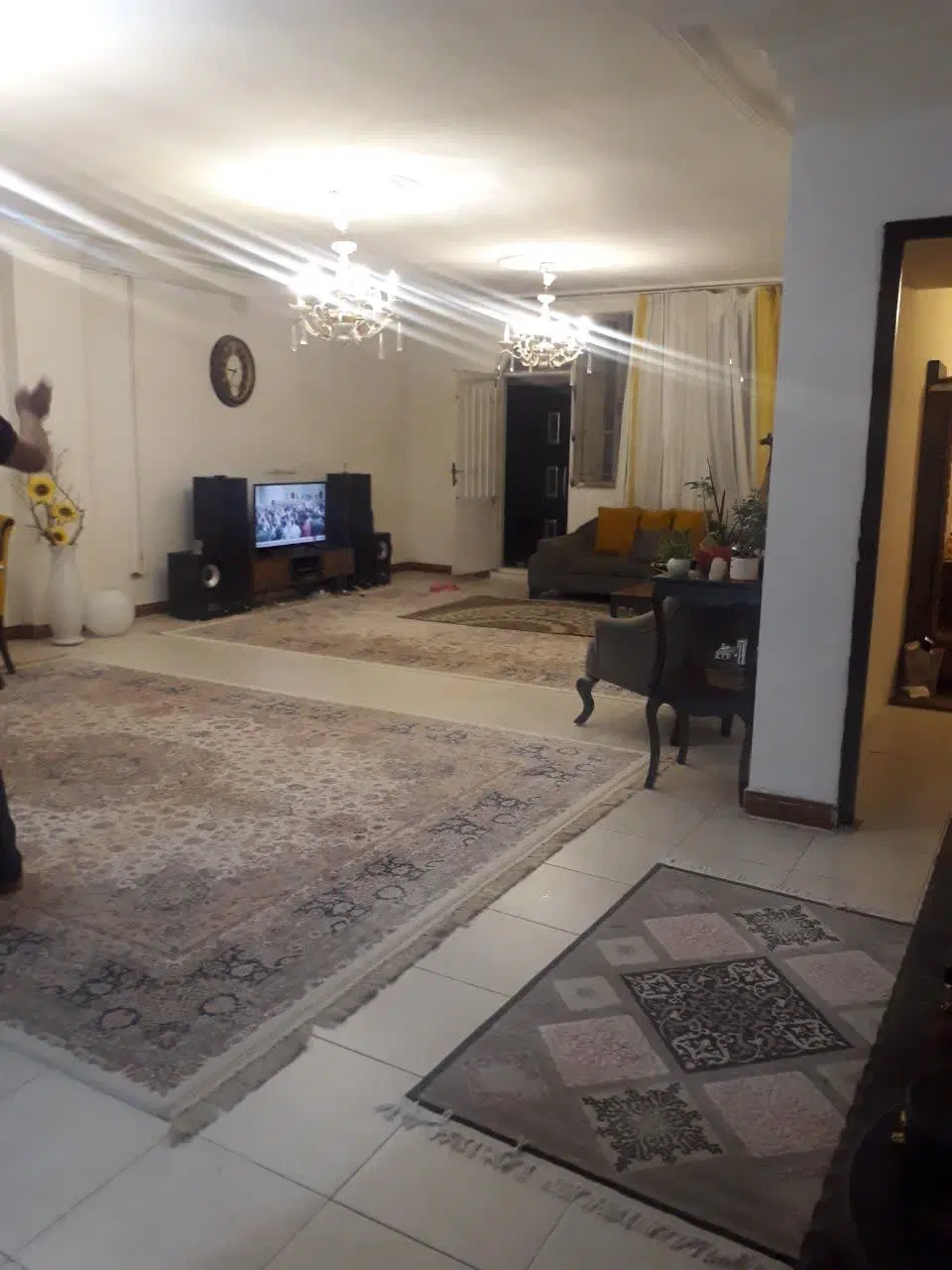 اجاره واحد ۱۳۰ متری در بهارستان