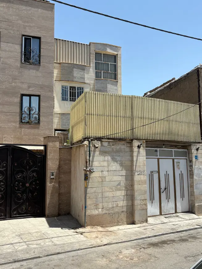 خانه دوطبقه باهنر
