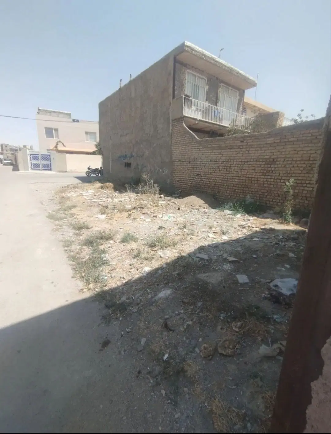 زمین 108 متر
