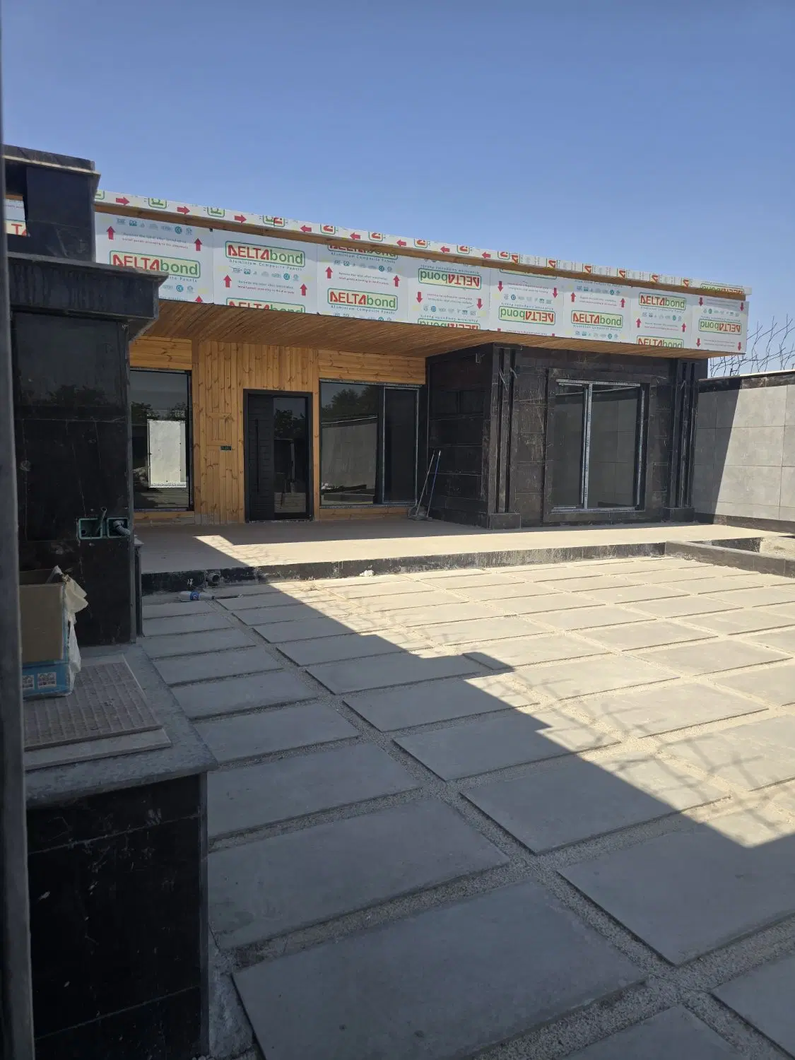 ویلا ۵۲۱ متری ۱۵۰ متر ۳ خواب _دارای برق _ استخر