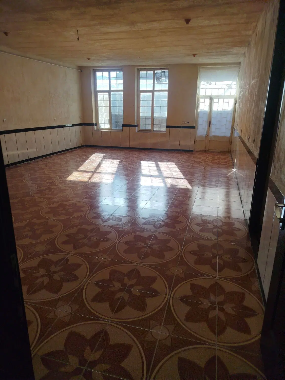 خانه اندیشه ایوان