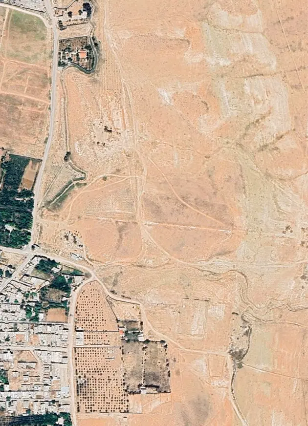 دو زمین ۴۰۰متری _کرونی