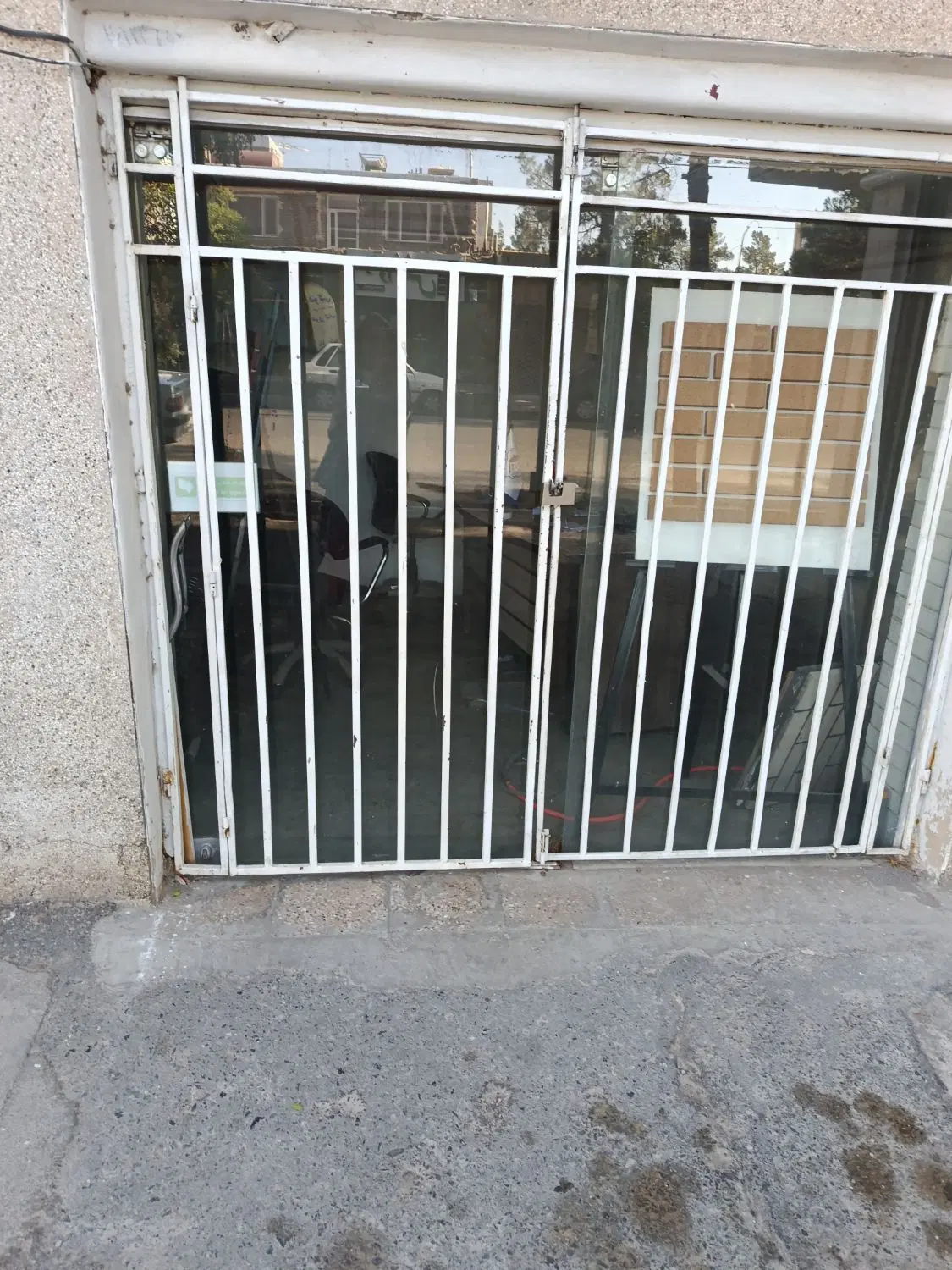 مغازه  خیابان معلم خیابان باهنر شرقی