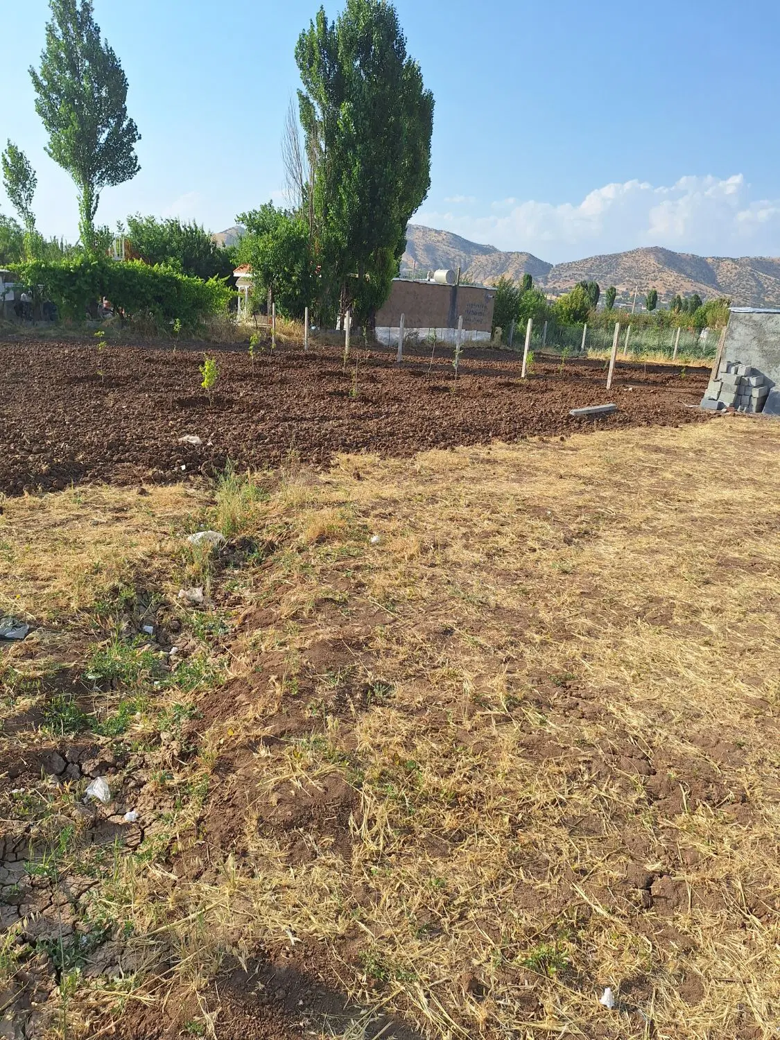 زمین خانه باغی در بهترین لوکیشن