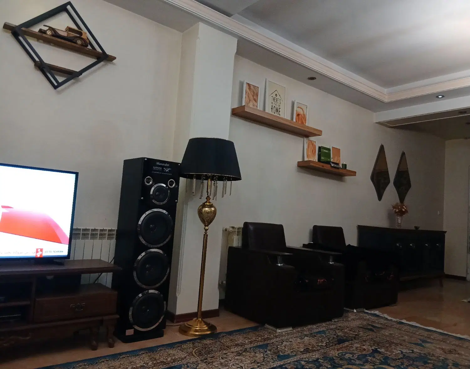 هم خونه خانم