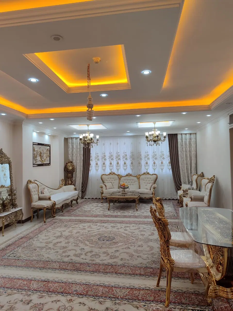 آپارتمان ۷۰ متری ۲ خوابه پارکینگ دار