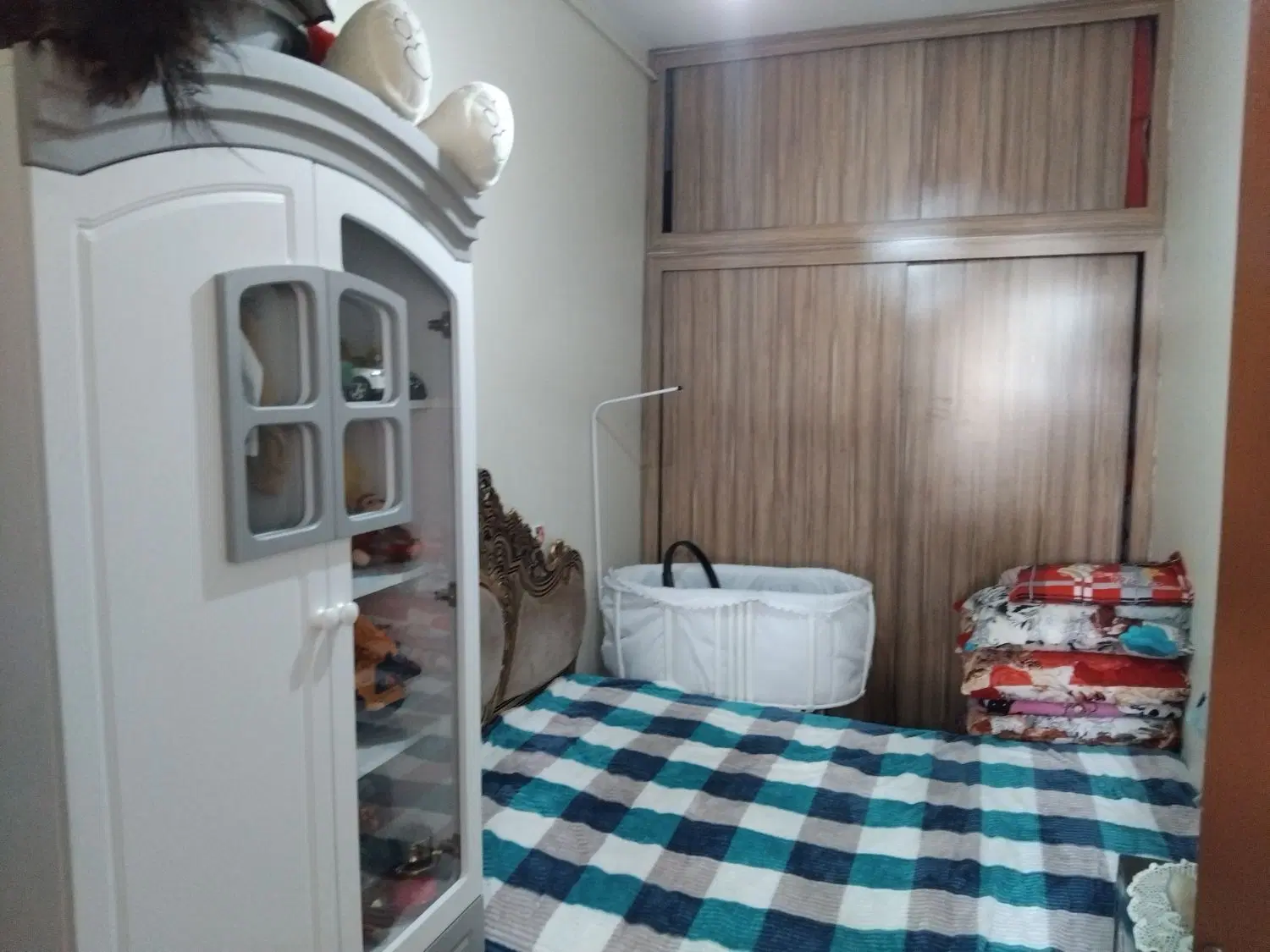 حیاط مسکونی