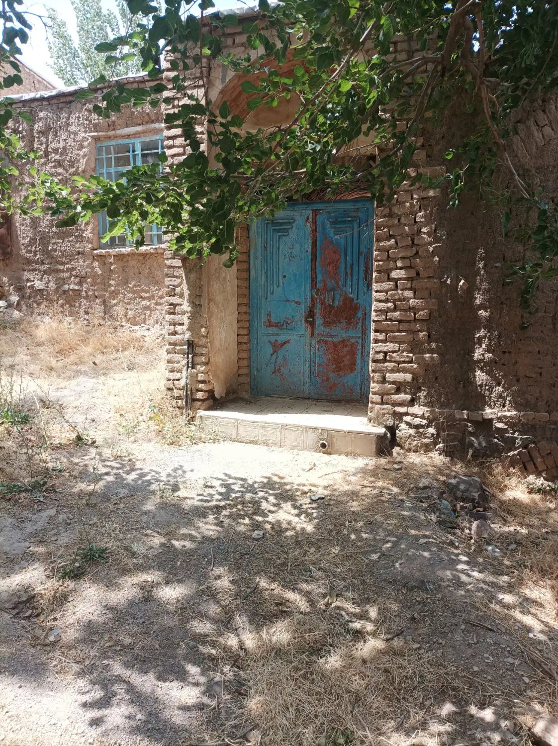 اجاره   خانه در روستای براکوه مثل کوه قلعه ...