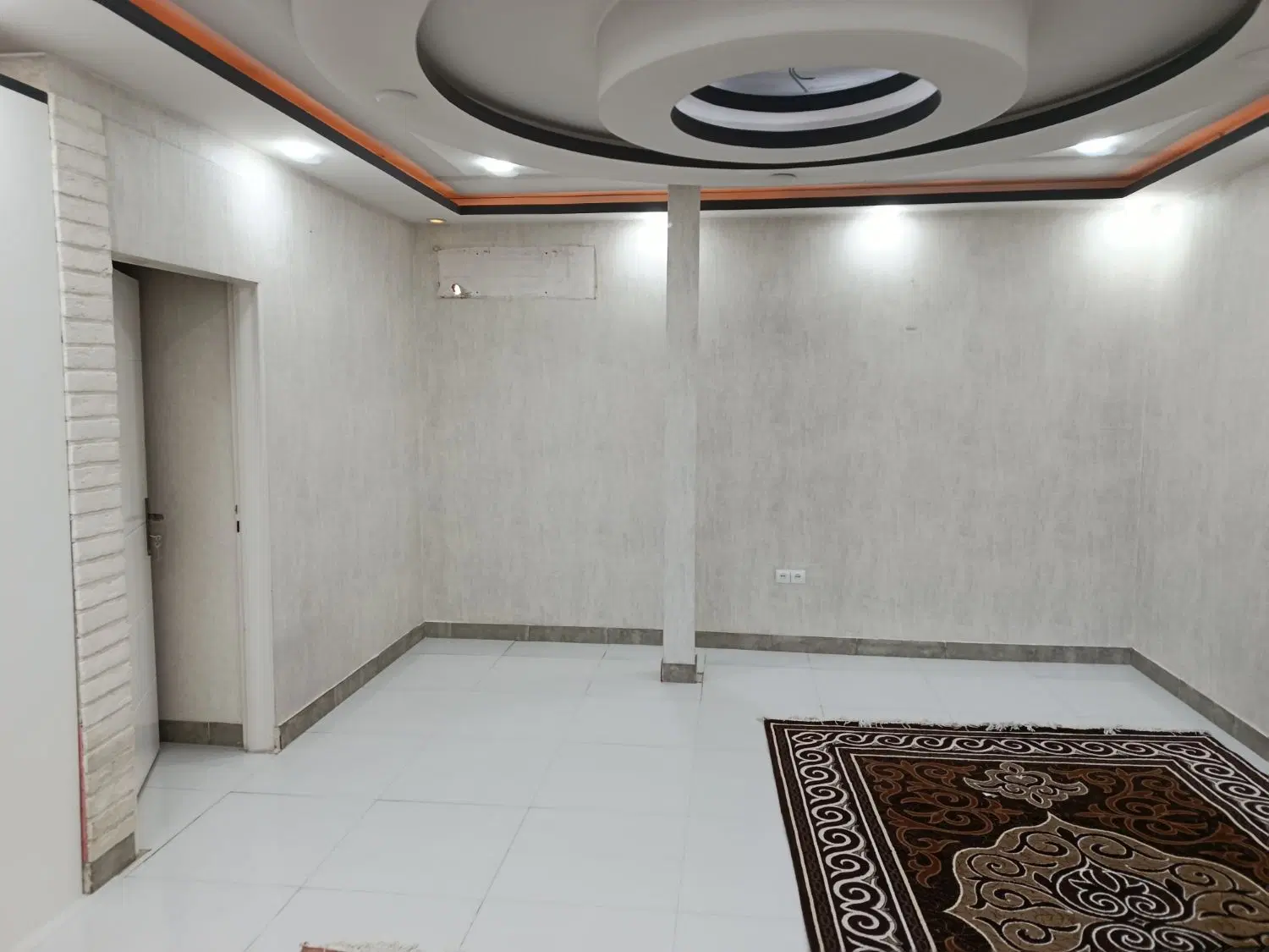 رهن واجاره آپارتمان 65متری بسیار تمیز