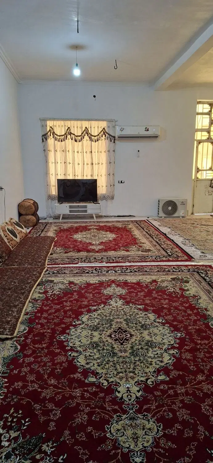 منزل ویلایی 600متری خ.زال