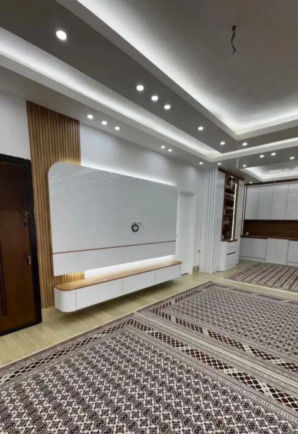فروش فوری 85 متری 4 سال ساخت