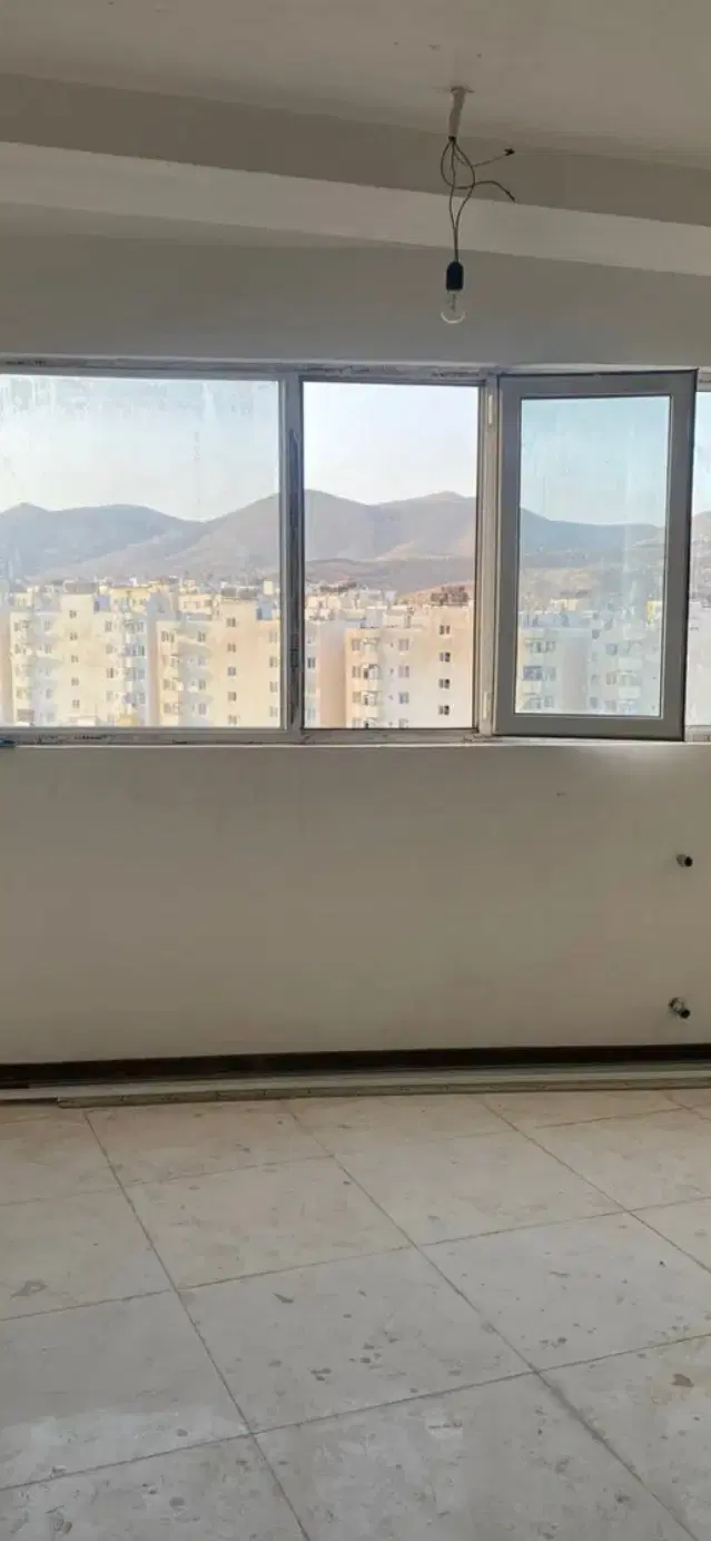 آپارتمان دوخواب_ سالن بزرگ بناسازان_ صدرا فاز دو