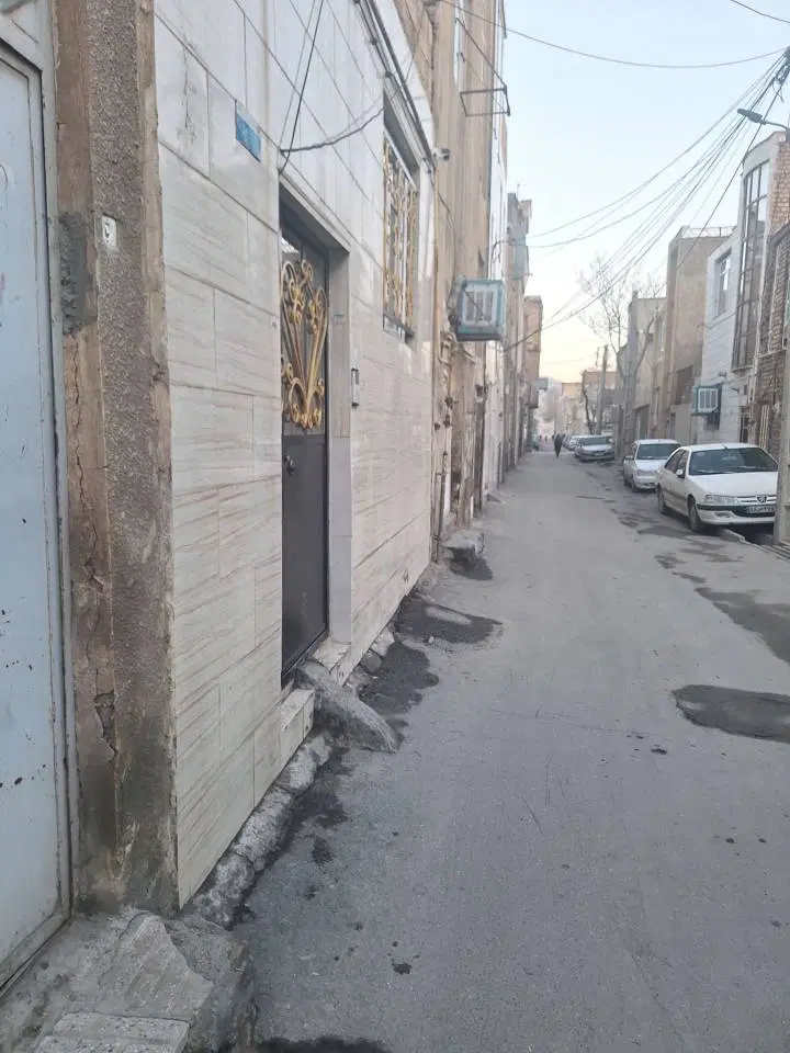۹۸ متر بیست متری فوتبال