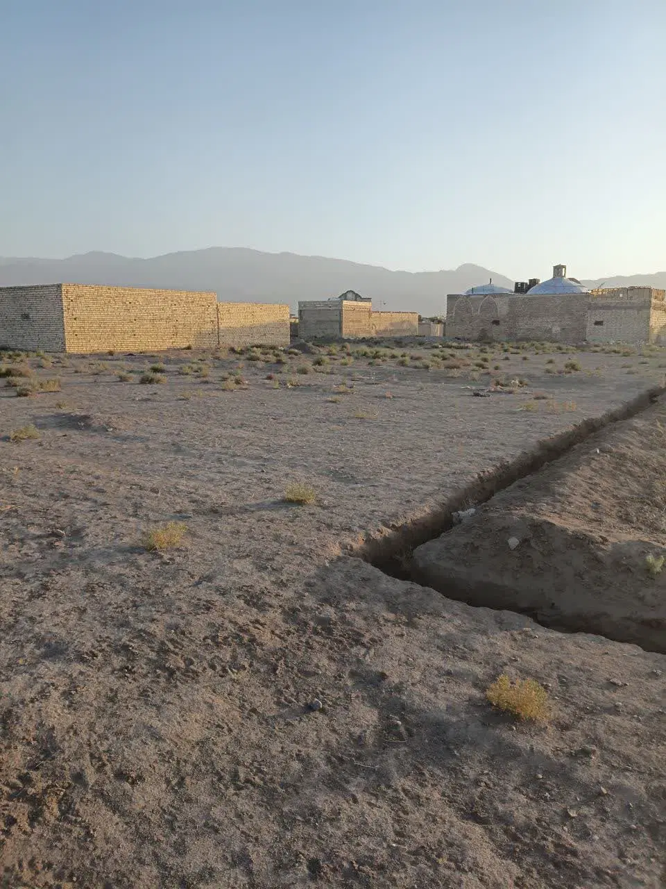 یک قطعه زمین مسکونی