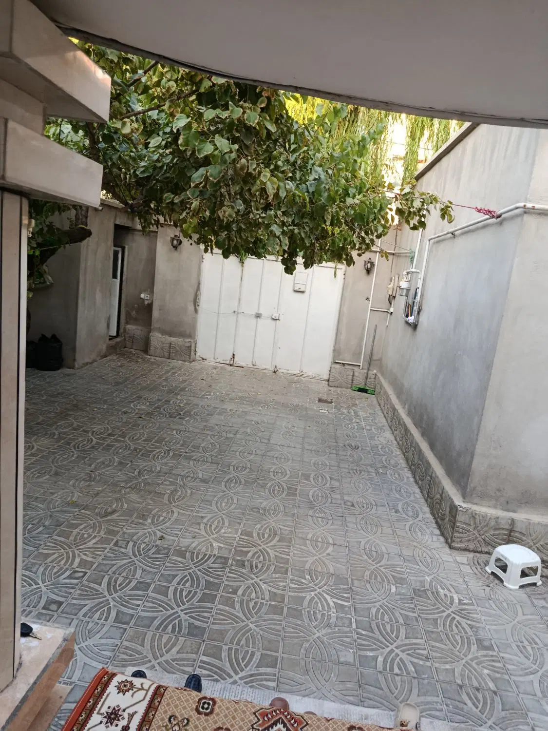 حیاط لوکس بدون خرج