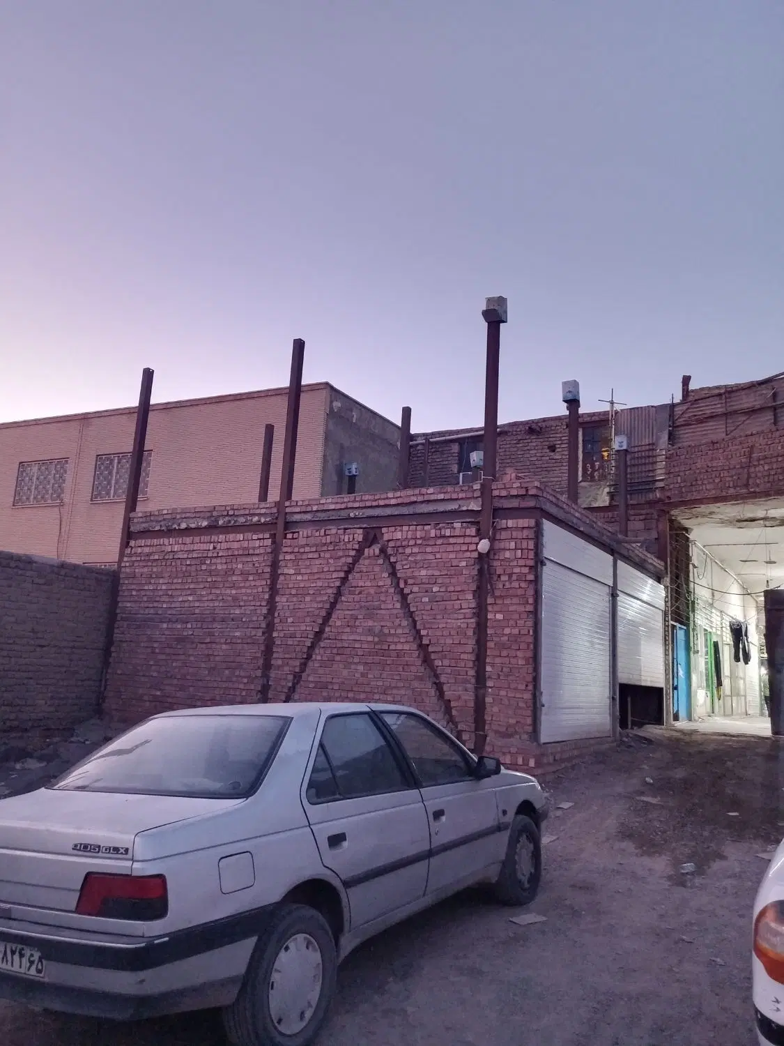 یک باب زمین تجاری۲۸متری فروشی رستم اباد