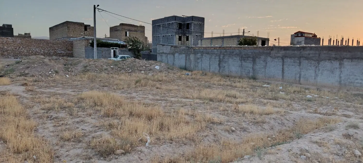زمین فروشی