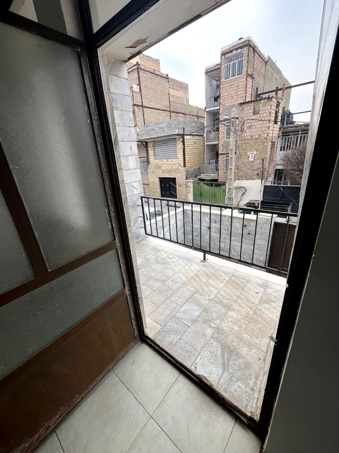 آپارتمان 3 طبقه