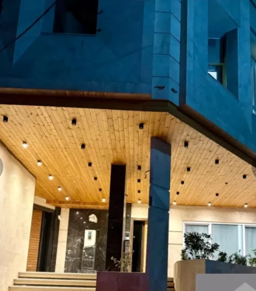 ۱۱۰ متر همکف فول بازسازی بسیار شیک ارزنده