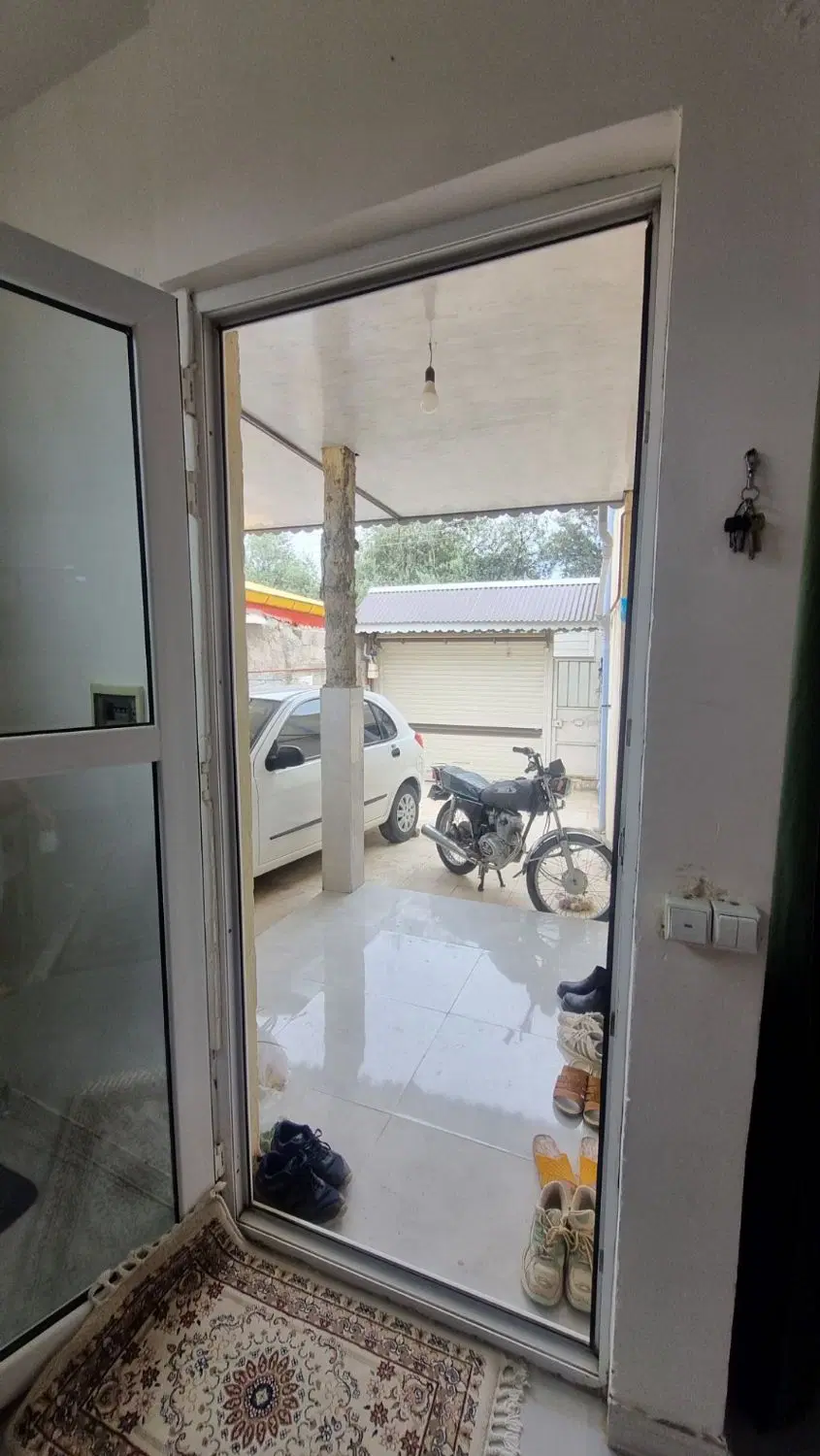 ۷۵متر با پارکینگ سر پوشیده ۴ساله