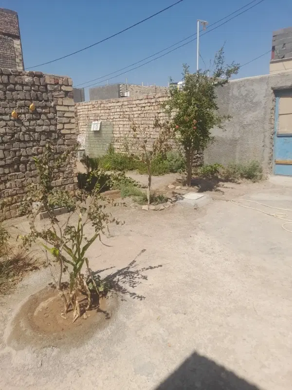 زمین چهار دیواری