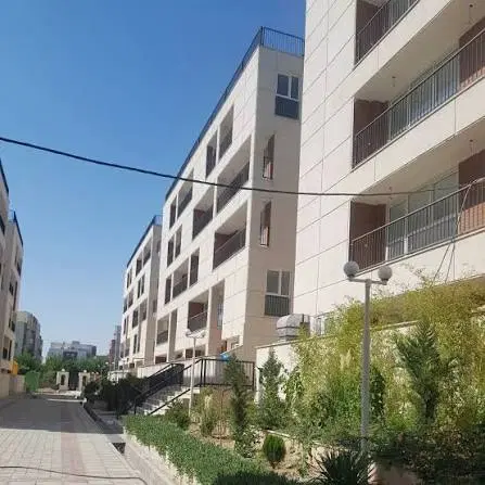 ۱۱۰ متر کلید نخورده مجتمع مرکز شهر