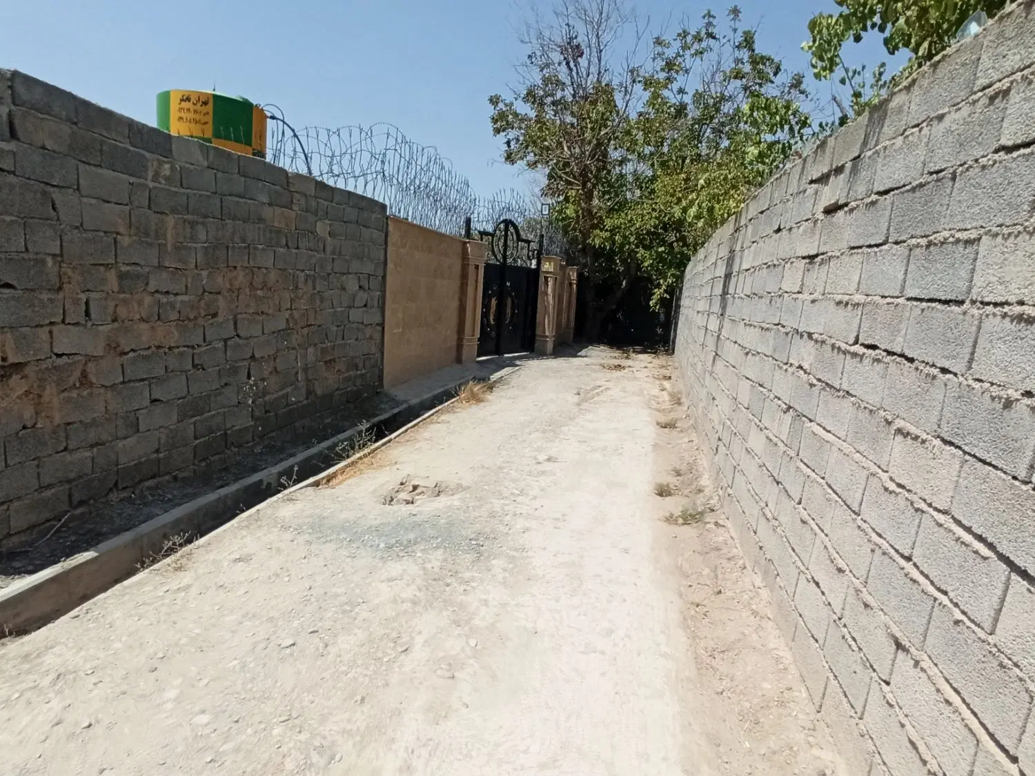 باغچه ۴۰۰ متری شهریار سقرچین