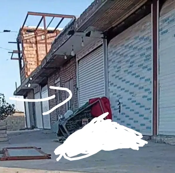 مغازه تجاری مسکونی واقع در جاده اصلی بم کرمان
