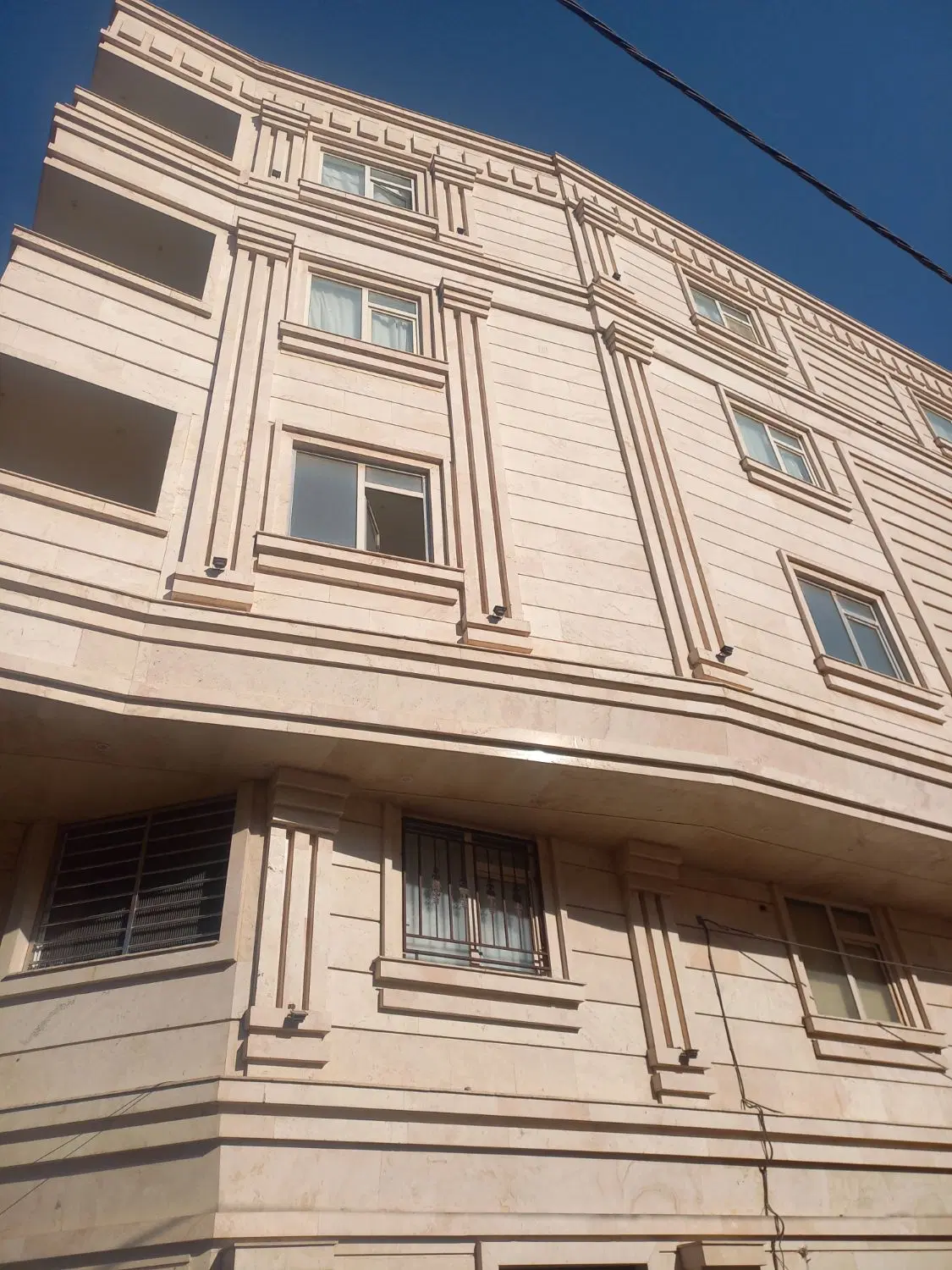 آپارتمان کلید نخورده