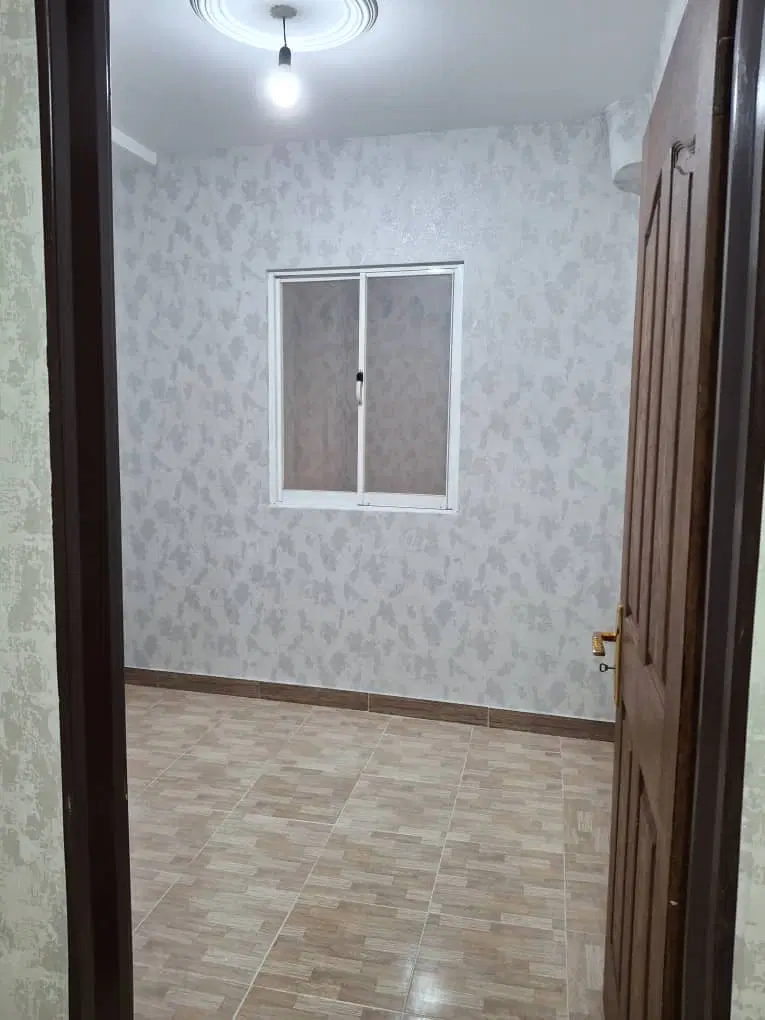 سوییت کرسی بلند ‌۸۵متری ‌دو خوابه همراه پارکینگ‌