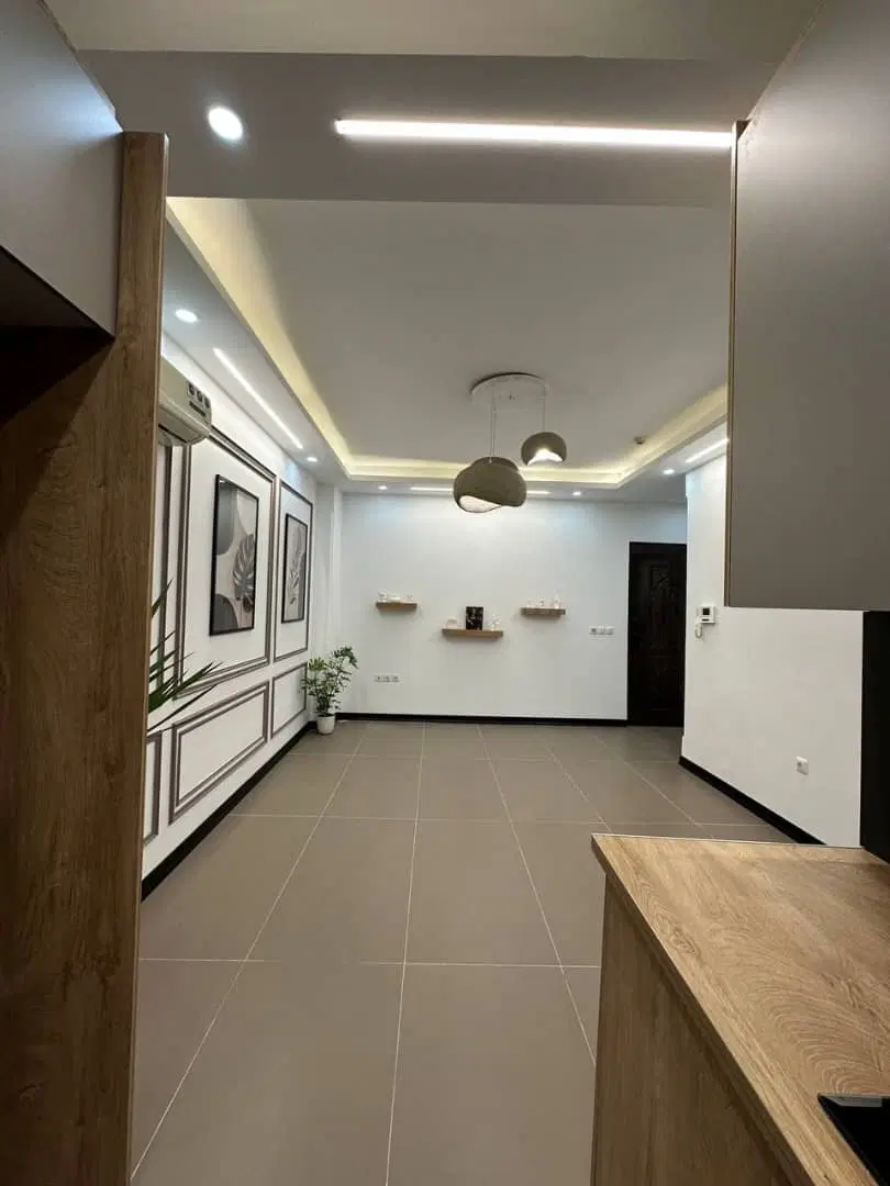 ۴۸ متر * آسانسور * پارکینگ سندی * انباری