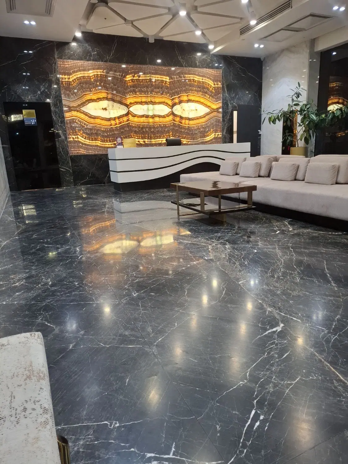 رزمال*فروش واحد سند اداری* چشم انداز دریاچه*