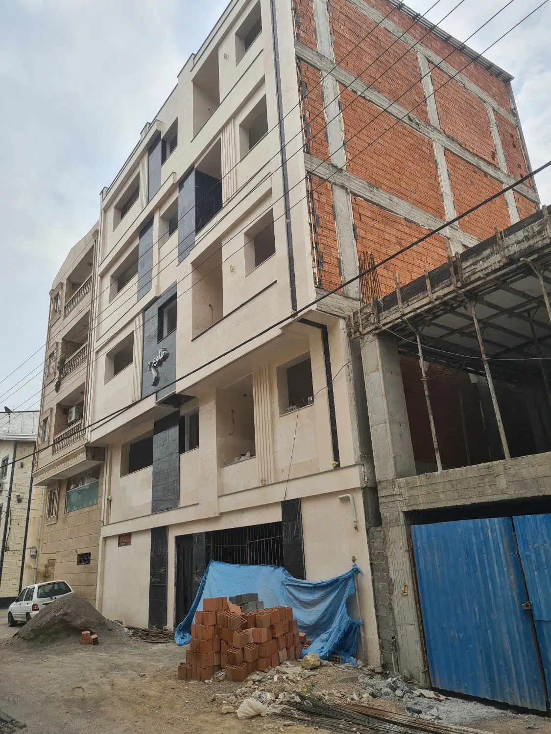 فروش آپارتمان نوساز ۱۴۰ متری در مرکز شهر