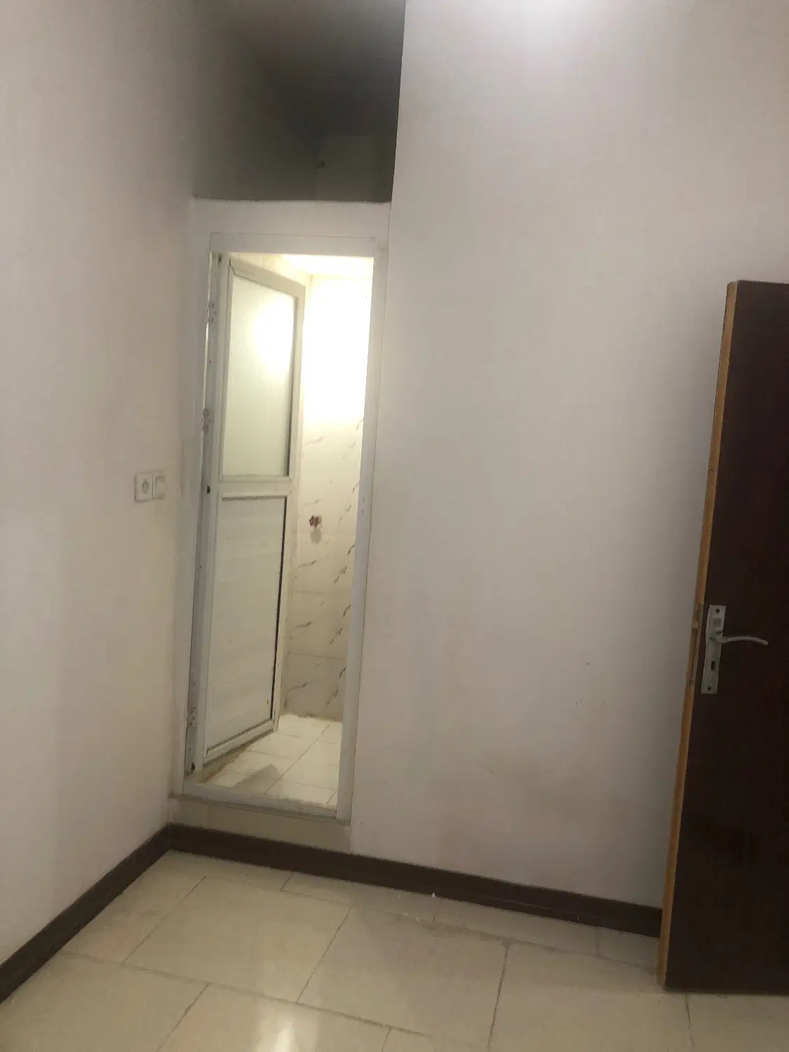 ۶۸ متری تکواحده طبقه ۱