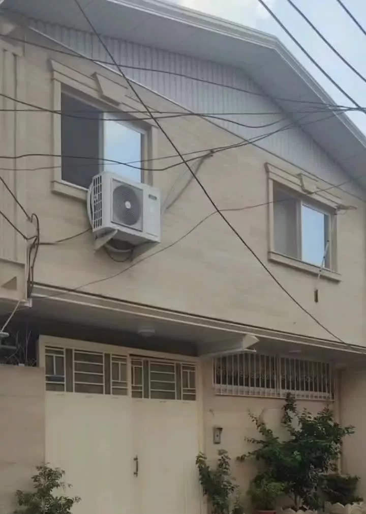 ملک دو طبقه ویلایی شیک