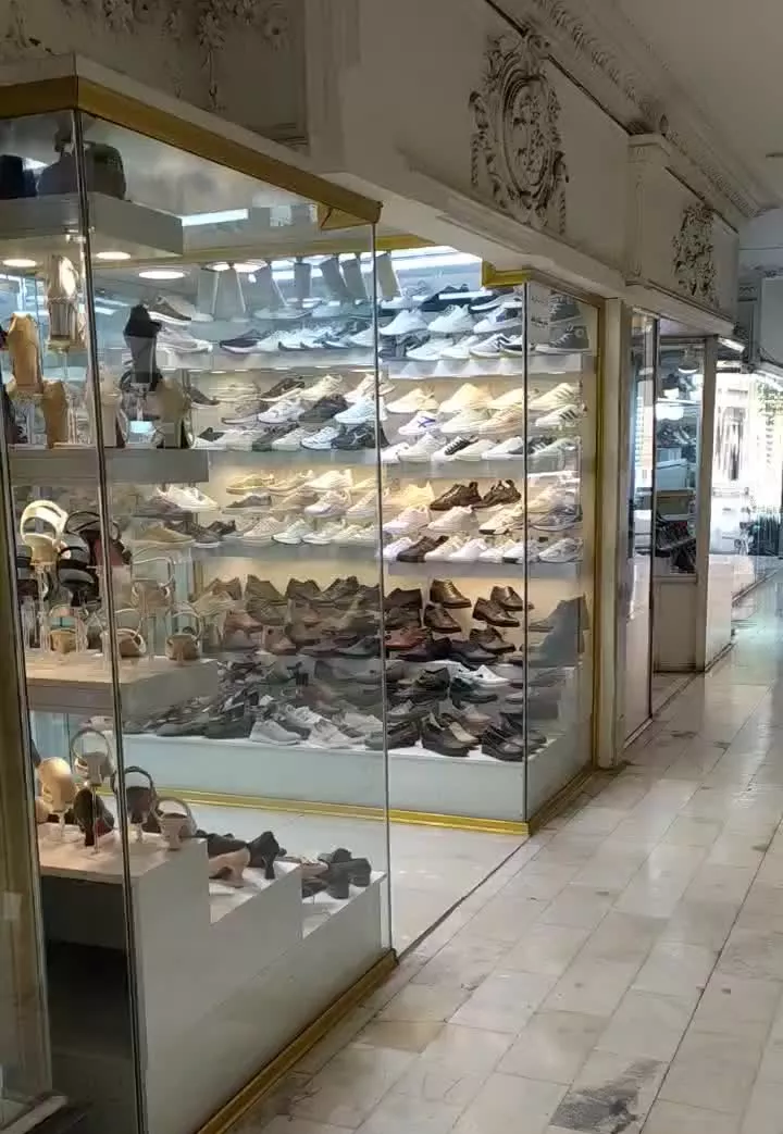 اجاره مغازه کفش فروشی در قلب گنبد پاساژ هادی